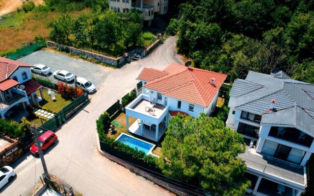 Sapanca Manzara Villa 2 Isıtma Havuzlu