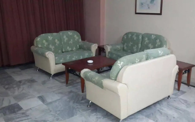 Golden City Apartment - Leisure Holiday Resorts