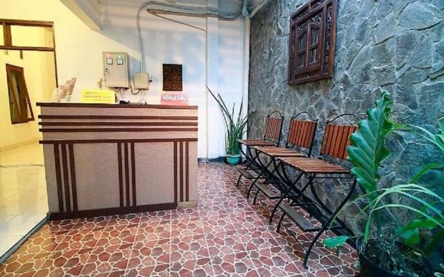 OYO 418 Setra House