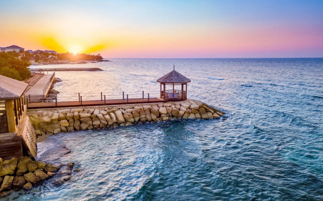 Jewel Grande Montego Bay Resort & Spa – All Inclusive