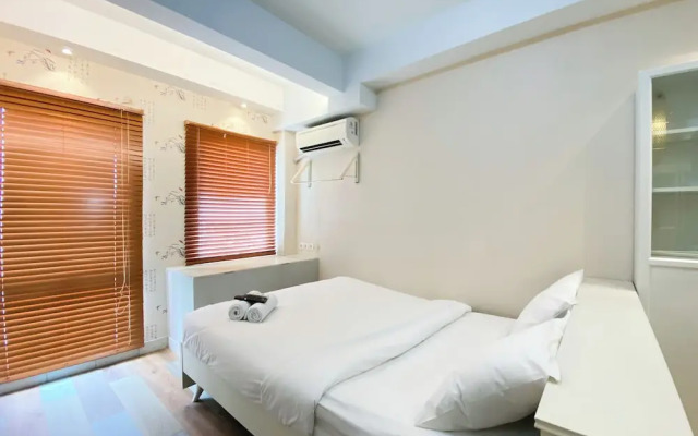 Comfort and Nice Studio Room Patraland Urbano Apartment