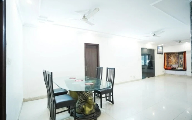 Roomshala 011 Hotel Oscar