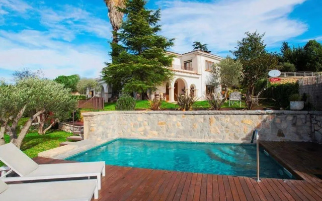 Montjuic Bed & Breakfast