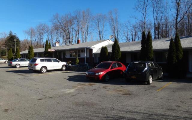 Budget Motor Inn - Mahopac
