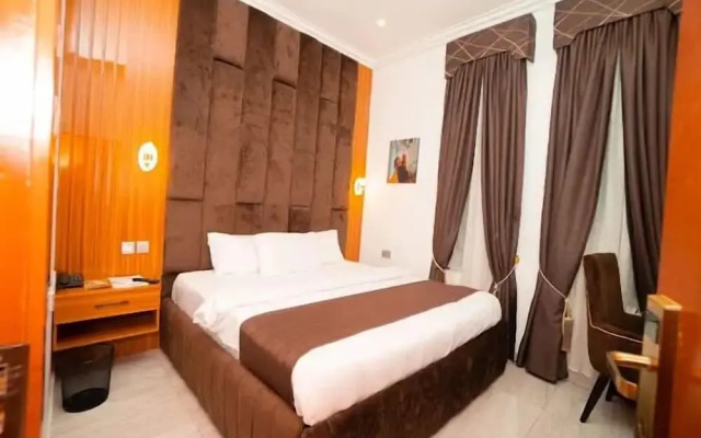 The Harmony Oasis Hotel and Suites