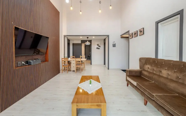Yeonorang Park Pool Villa in Pohang