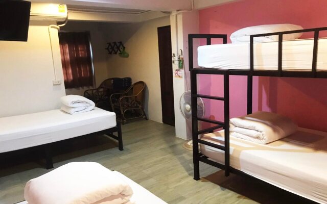 The Corner Inn - Adults Only