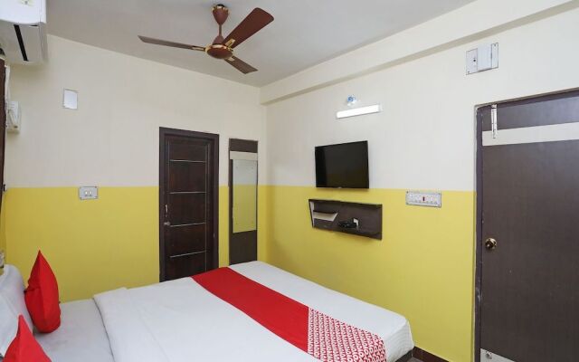 OYO 26152 Hotel Aarush