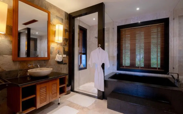 Seaview Villa In Hilltop Estate - VYS1