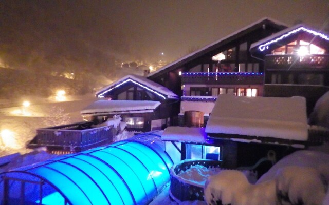 Comfortable Semi-detached Chalet 1 km. From the Nice Center