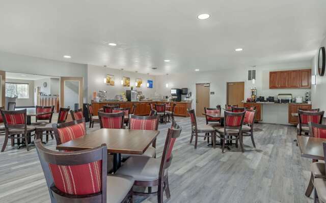 Comfort Suites Lake Geneva East