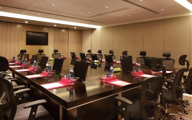 Crowne Plaza Xuzhou Dalong Lake by IHG