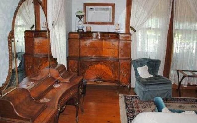 Angel Rose Bed & Breakfast