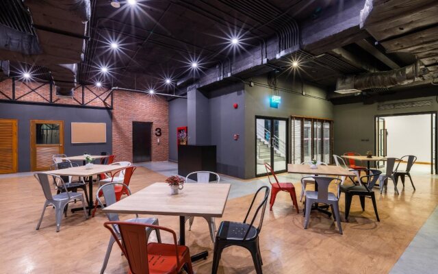 Sleep Z Hostel by Icon Park