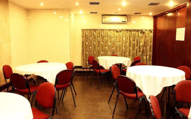 OYO 2417 Hotel Allenby Inn