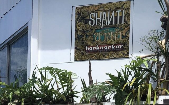 Shanti Backpacker