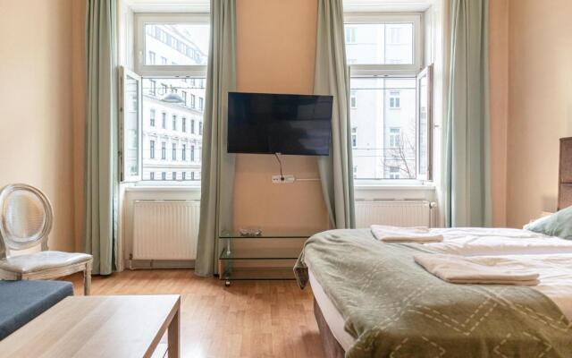 Spacy 2BR Apt. Ideal For Longstays