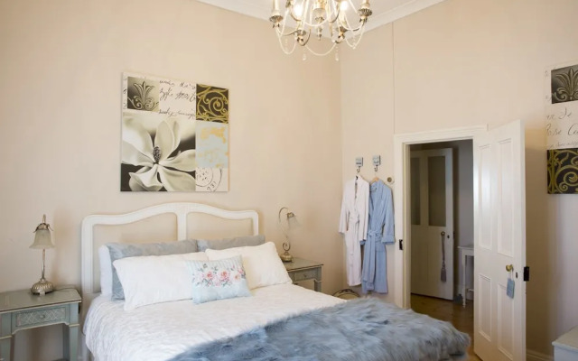 Azalea Cedar-Rose Villa