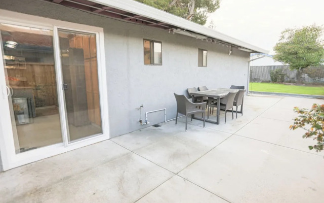 Sunnyvale 3B2b Super Big House