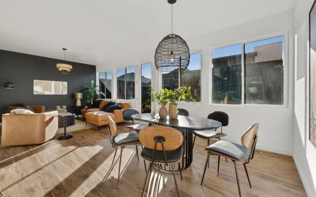 Coopers North in Old Town – Hot Tub & Pool Table!