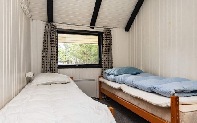 6 Person Holiday Home in Blavand