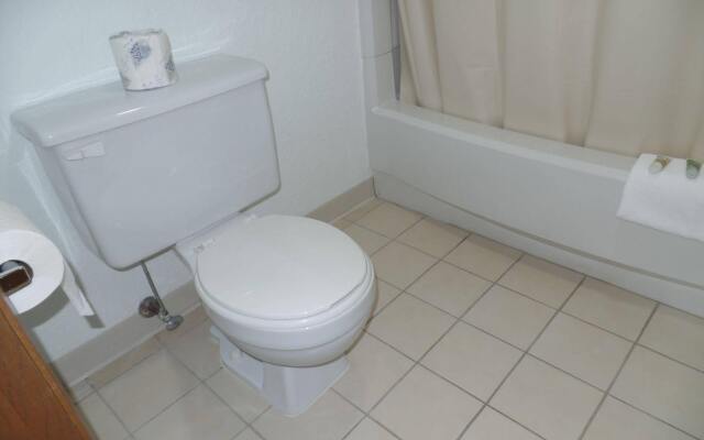 Dakota Country Inn & Suites