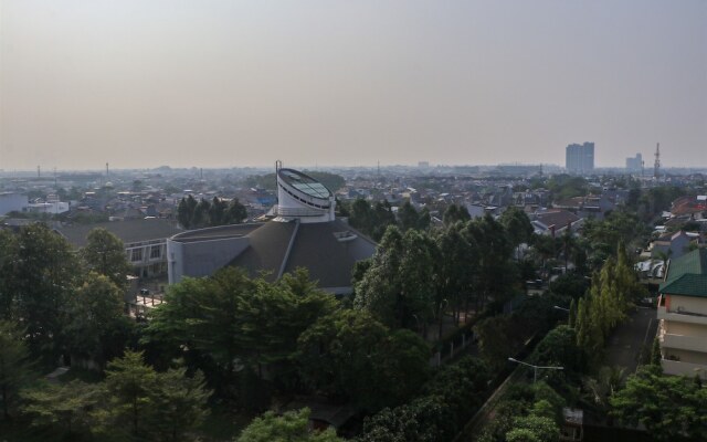 Best Strategic 2Br Apartment At Green Palm Residence