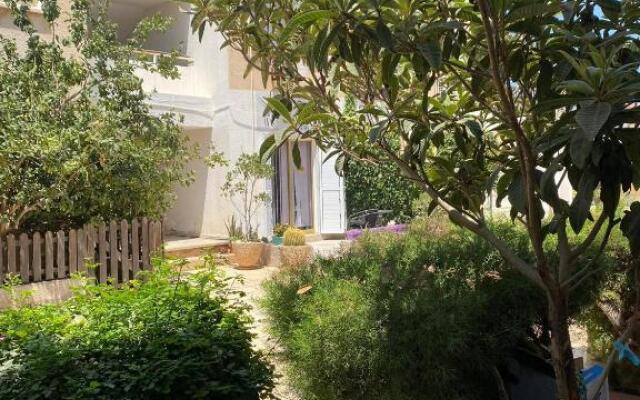 Ground Floor Studio (Fully renovated)