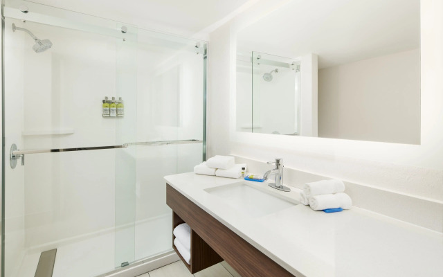 Holiday Inn Express & Suites Atlanta - Tucker Northlake by IHG