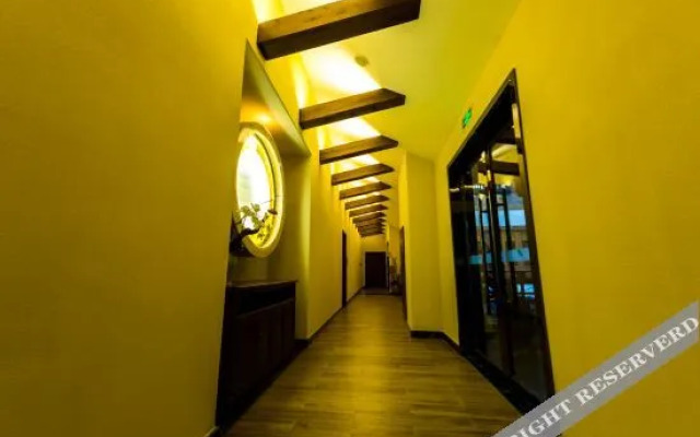 The Jade House · Hongjin