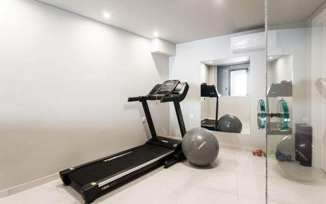 WYZ Athens Apartments by UPSTREET