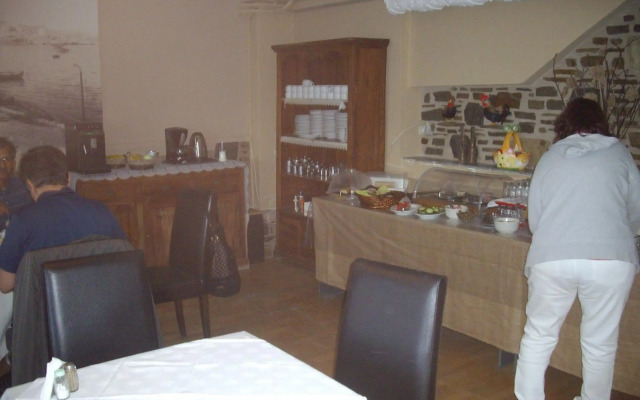 Nikolas Hotel