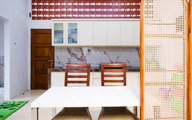 Sans Stay at Meizan Malioboro Yogyakarta – Guest Rooms – Yogyakarta