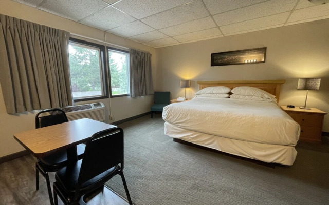 Boulder Twin Lakes Inn