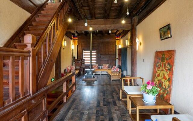 Fanjing Cailianju Tibetan-style Hotel