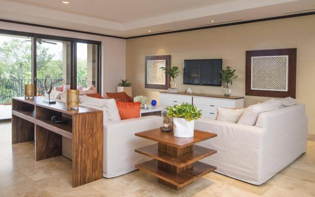 Papagayo Luxury