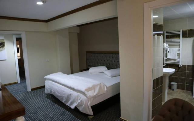 Grand Sera Hotel