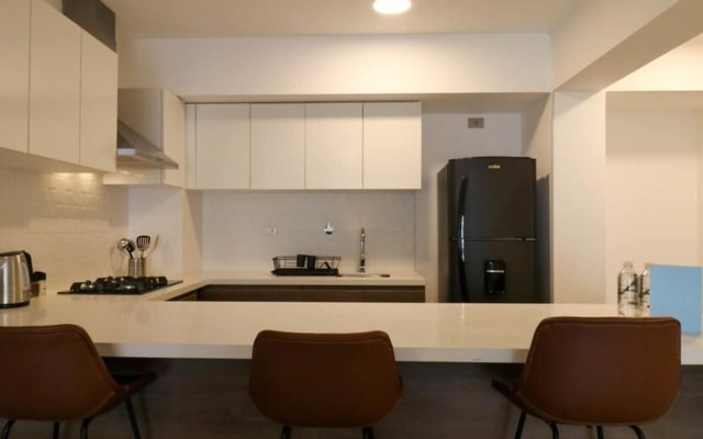 w Amazing 2BR With Balcony in Miraflores