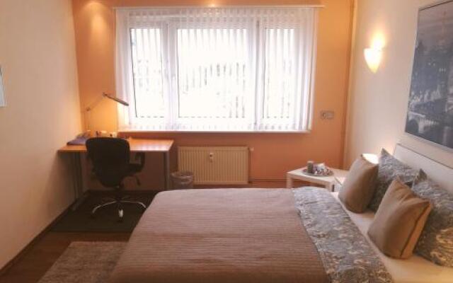SCHöNE 2-ZIMMER-PARTERRE WOHNUNG WF