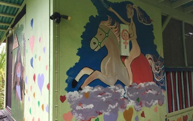 Hedonisia Hawaii Eco-Hostel Community