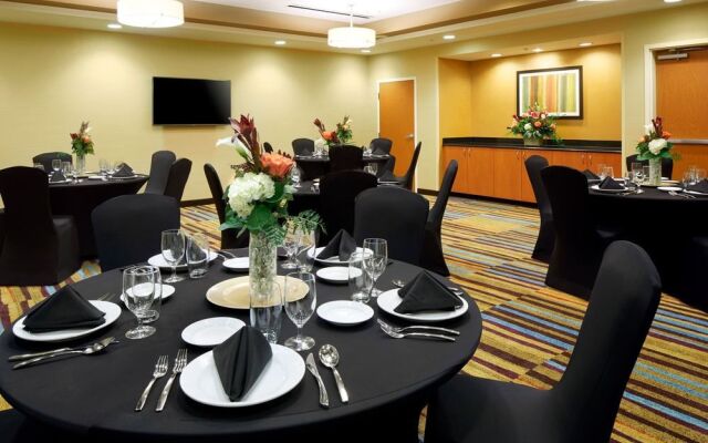 Fairfield Inn & Suites Cumberland