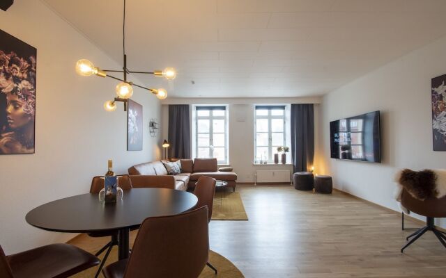 Stylish two floor Deluxe Apartment