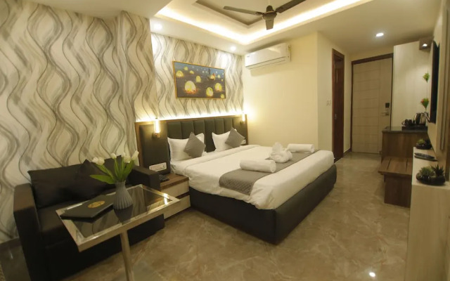 Paarth Grand