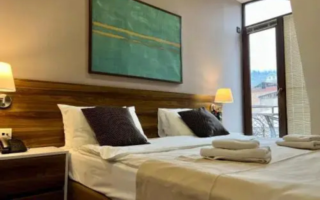 Point Hotel Tbilisi
