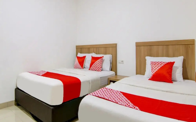 The Shine Residence by OYO Rooms