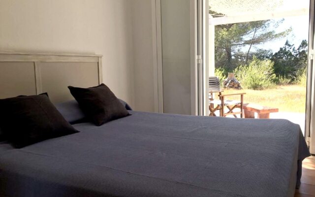 House with 3 Bedrooms in Formentera, with Enclosed Garden And Wifi - 5 Km From the Beach