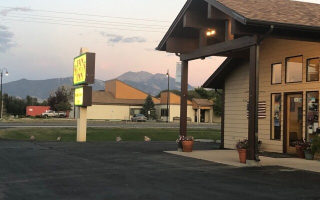Fan Mountain Inn