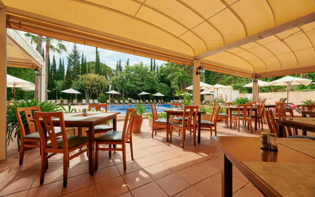 Hotel ROC Oberoy