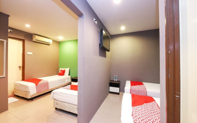 Oyo 89688 Alor Street Hotel