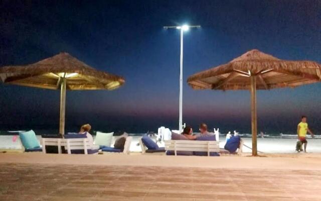 612 Apartment on the Beach